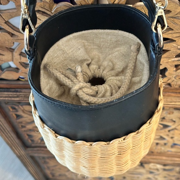 ALDO Aceille Straw Black Vegan Leather Honeybee Bucket Bag Purse. - Picture 12 of 15